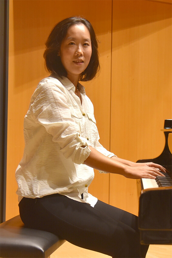 Büstenbild von Kyoung Sim Min