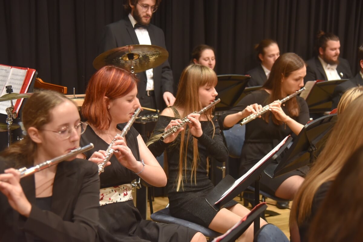 Weihnachtskonzert der Sinfonieorchester, 12.12.2023 Vorschaubild